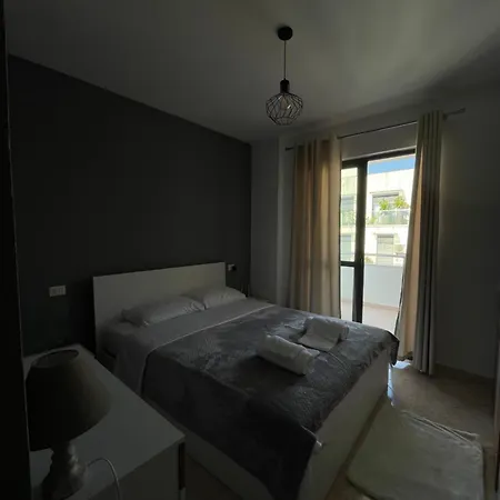 Plis Myslym Shyri Appartement *