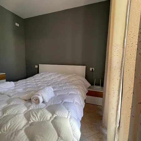 Plis Myslym Shyri Apartment Tirana