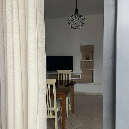 Apartment Plis Myslym Shyri