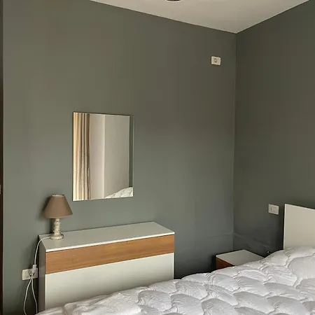 Apartment Plis Myslym Shyri *